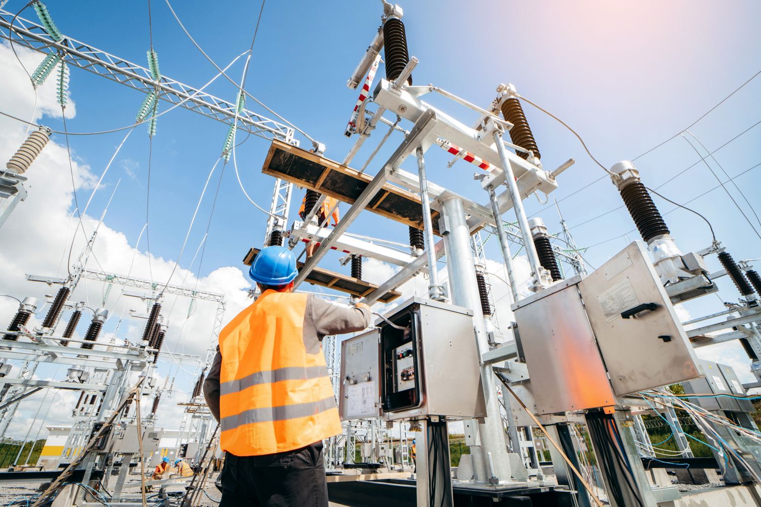 52883WA Advanced Diploma of Applied Electrical Engineering (Electrical Systems)